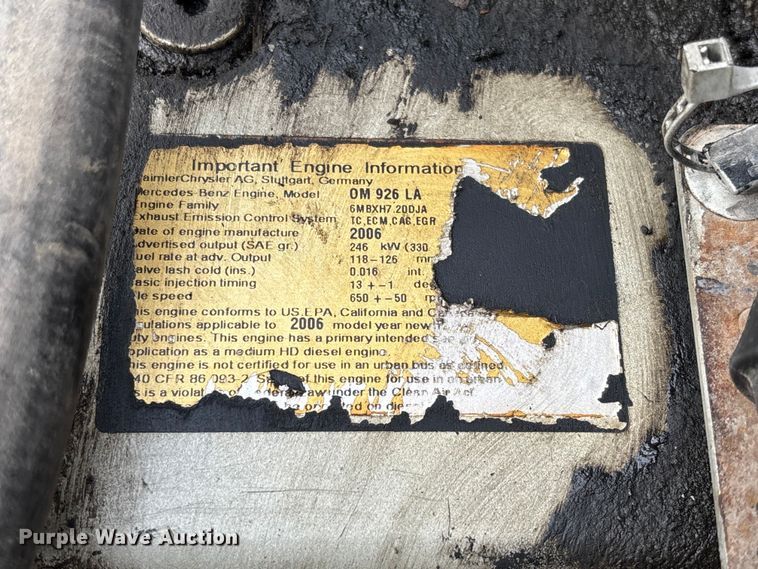 image for item EV3058 2007 Freightliner M2106 refuse truck