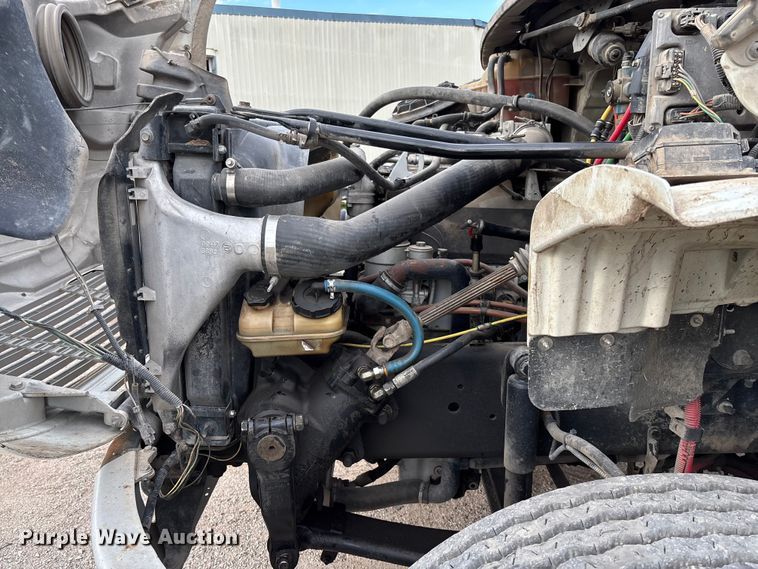 image for item EV3058 2007 Freightliner M2106 refuse truck