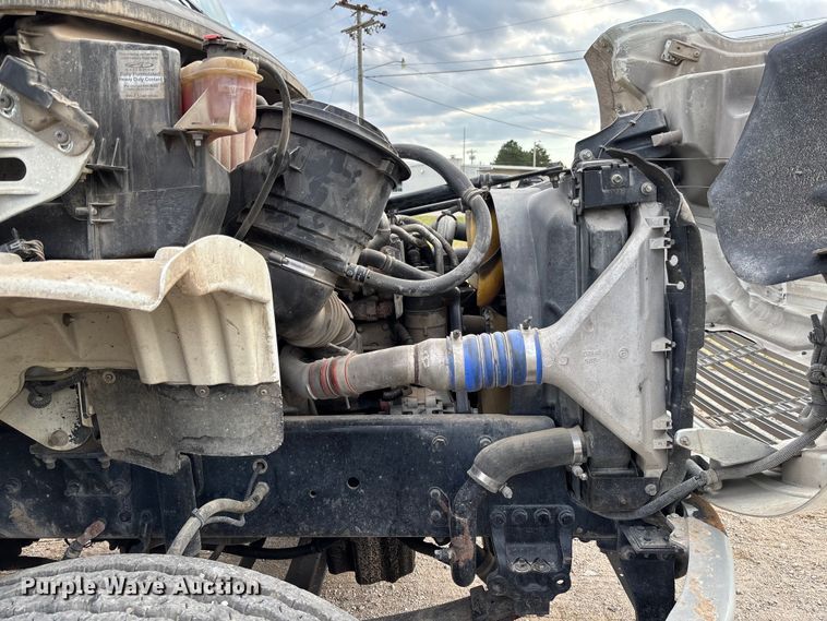 image for item EV3058 2007 Freightliner M2106 refuse truck