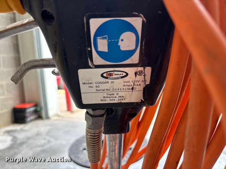 image for item EV3155 (3) floor buffers