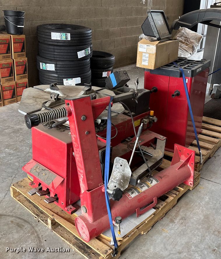 image for item EV3160 Tire machines