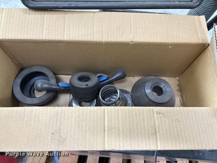 image for item EV3160 Tire machines