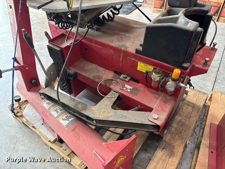 image for item EV3160 Tire machines