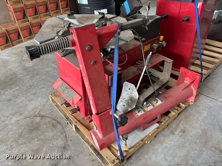 image for item EV3160 Tire machines