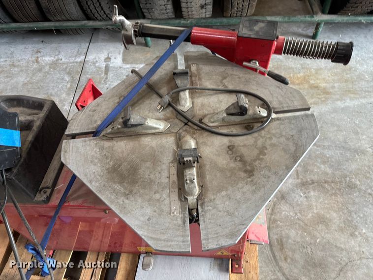 image for item EV3160 Tire machines