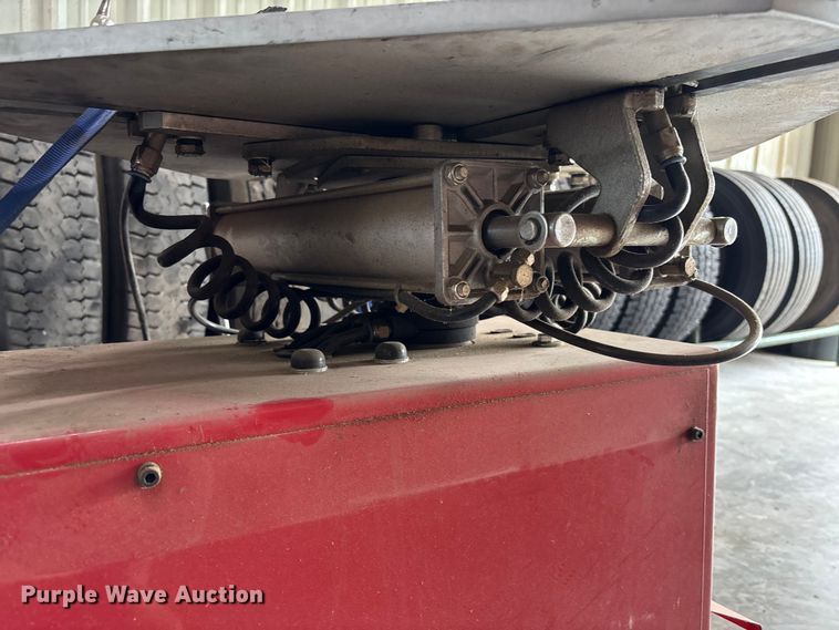 image for item EV3160 Tire machines