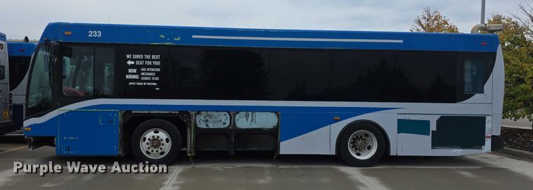 image for item FI0503 2013 Gillig  G27E102N2 shuttle bus