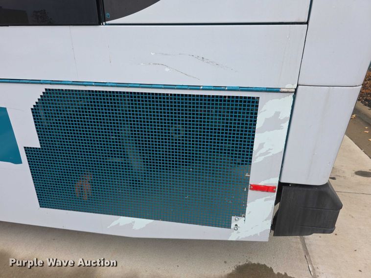 image for item FI0503 2013 Gillig  G27E102N2 shuttle bus