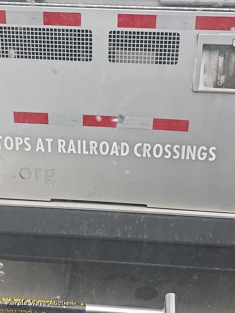 image for item FI0503 2013 Gillig  G27E102N2 shuttle bus