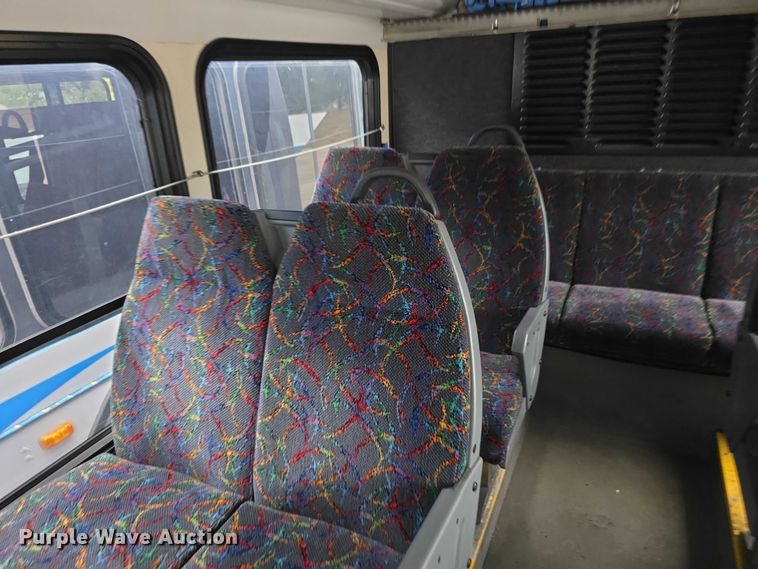 image for item FI0503 2013 Gillig  G27E102N2 shuttle bus