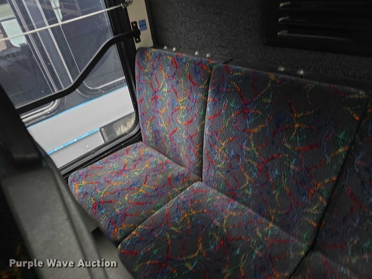 image for item FI0503 2013 Gillig  G27E102N2 shuttle bus