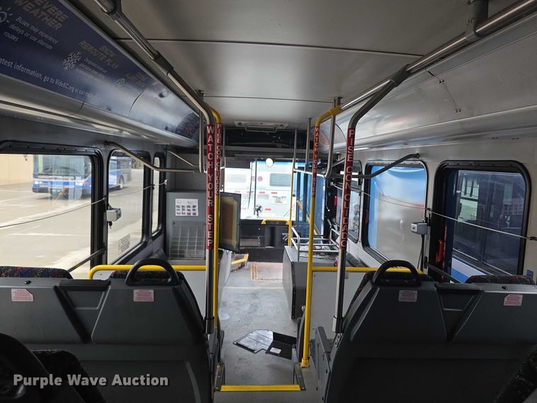 image for item FI0503 2013 Gillig  G27E102N2 shuttle bus