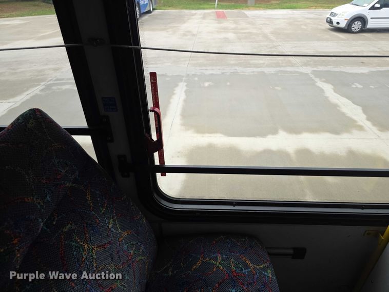 image for item FI0503 2013 Gillig  G27E102N2 shuttle bus