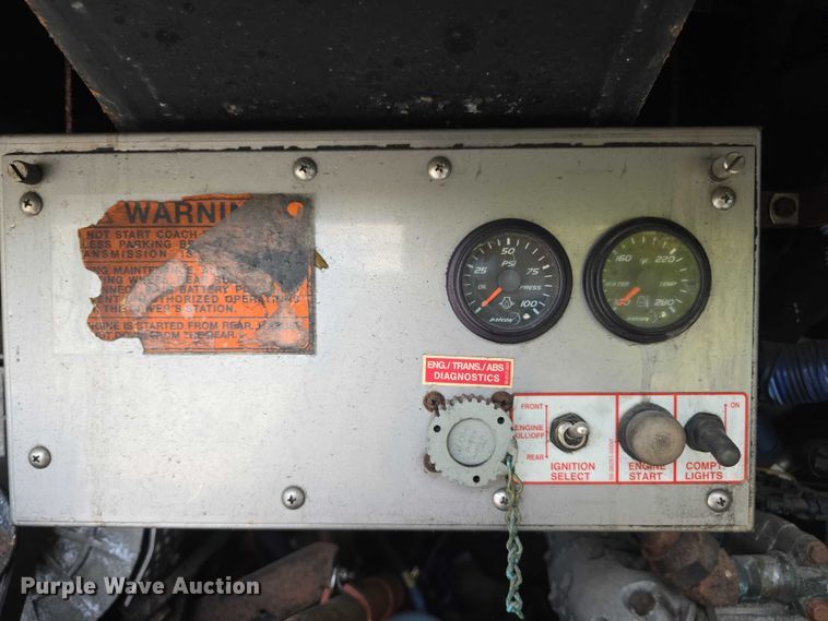 image for item FI0503 2013 Gillig  G27E102N2 shuttle bus