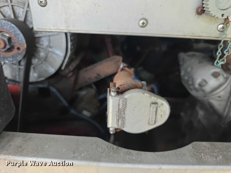 image for item FI0503 2013 Gillig  G27E102N2 shuttle bus