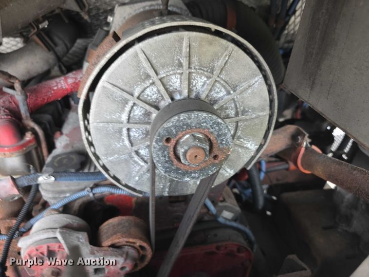 image for item FI0503 2013 Gillig  G27E102N2 shuttle bus