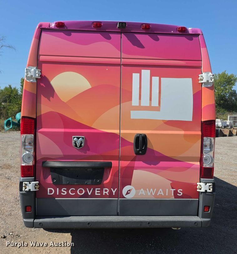 image for item FI0538 2014 RAM 3500 Promaster van