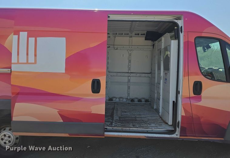 image for item FI0538 2014 RAM 3500 Promaster van