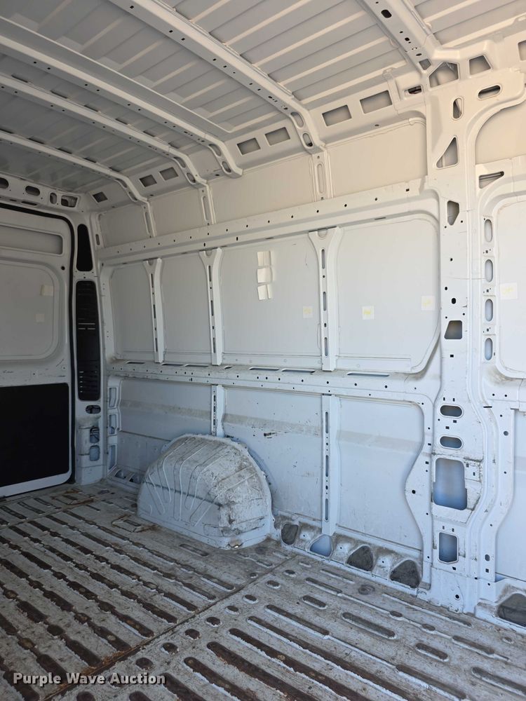 image for item FI0538 2014 RAM 3500 Promaster van