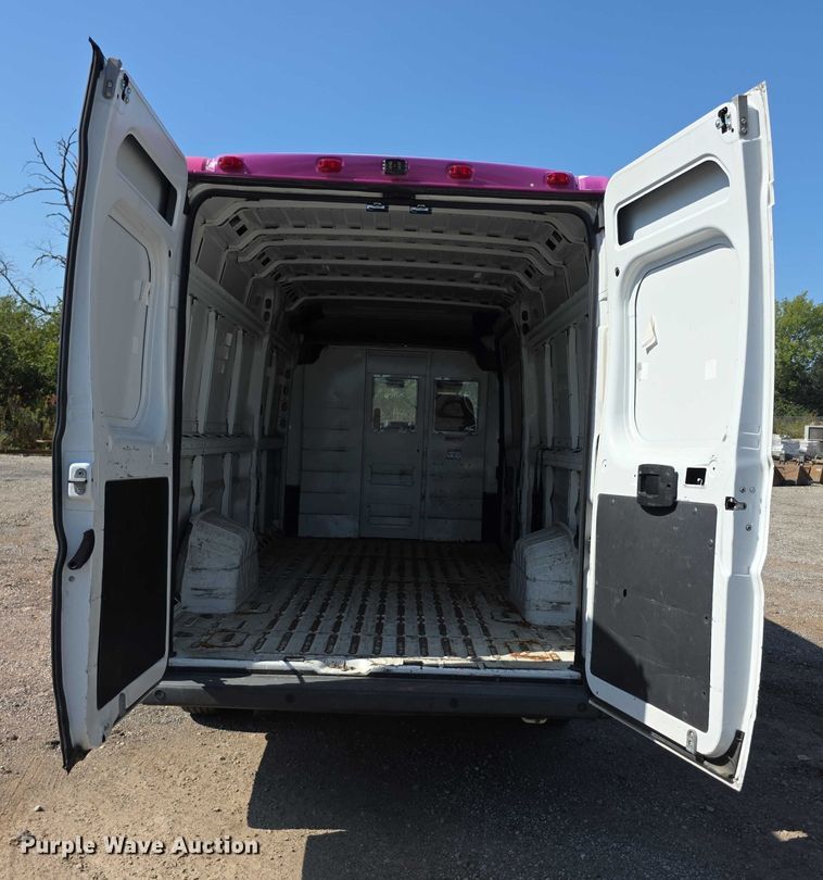 image for item FI0538 2014 RAM 3500 Promaster van