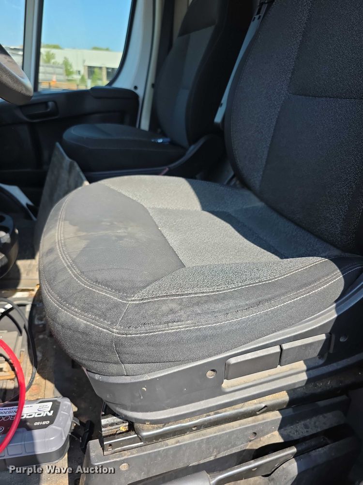 image for item FI0538 2014 RAM 3500 Promaster van