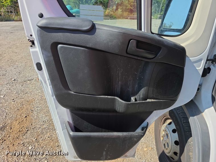 image for item FI0538 2014 RAM 3500 Promaster van