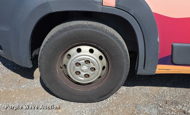 image for item FI0538 2014 RAM 3500 Promaster van