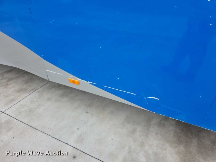 image for item FI0551 2015 Gillig  G27D102N4 shuttle bus