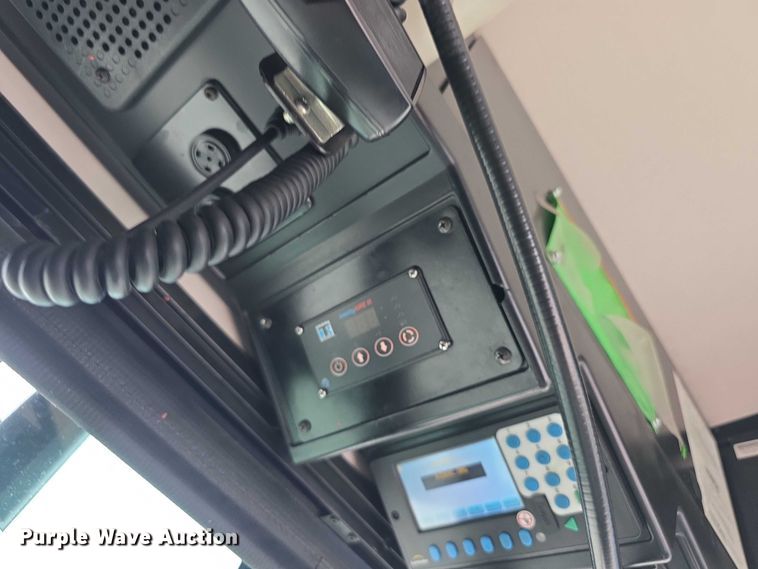 image for item FI0551 2015 Gillig  G27D102N4 shuttle bus