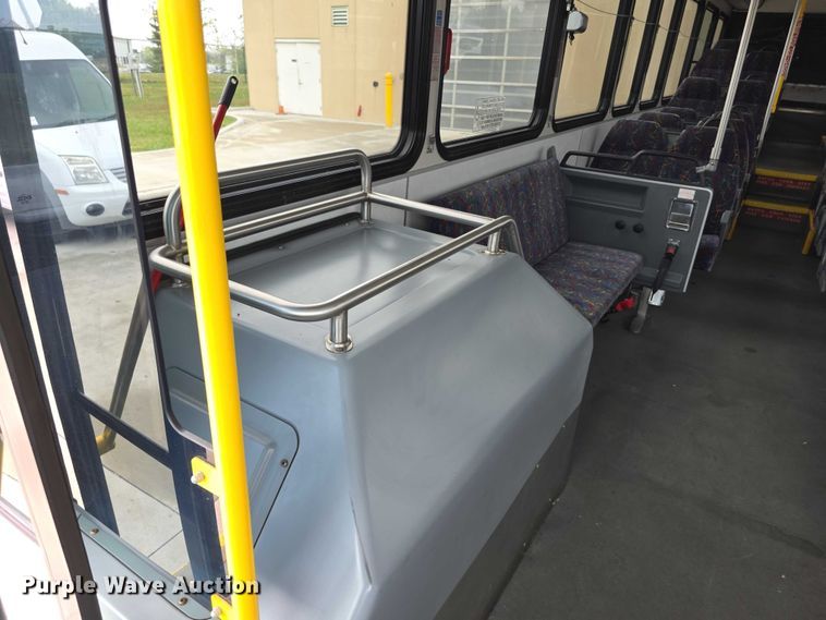 image for item FI0551 2015 Gillig  G27D102N4 shuttle bus