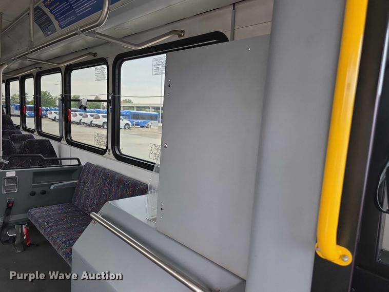 image for item FI0551 2015 Gillig  G27D102N4 shuttle bus