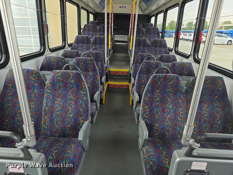 image for item FI0551 2015 Gillig  G27D102N4 shuttle bus