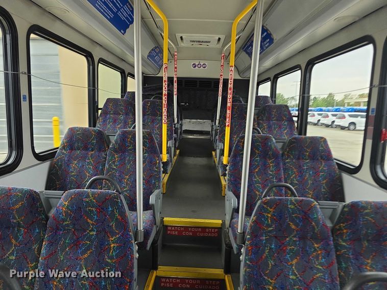 image for item FI0551 2015 Gillig  G27D102N4 shuttle bus