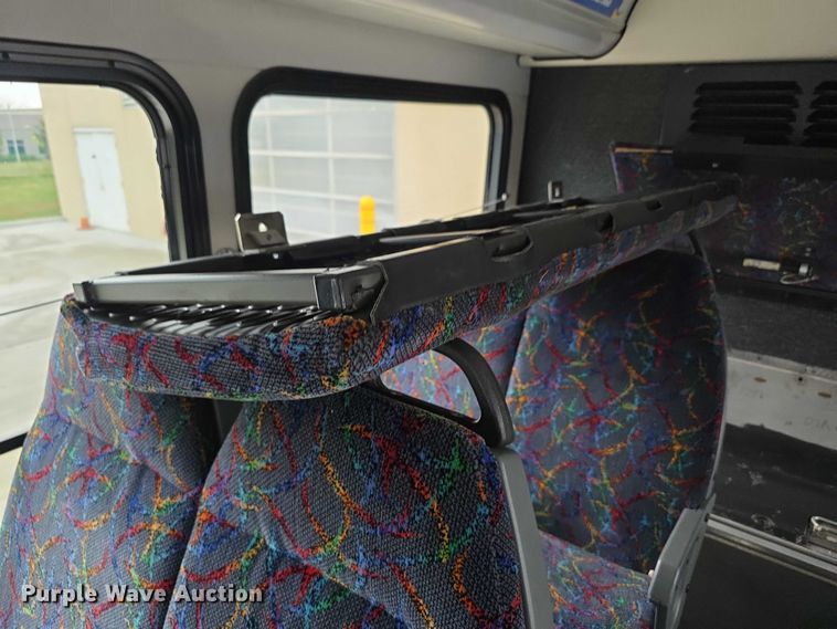 image for item FI0551 2015 Gillig  G27D102N4 shuttle bus