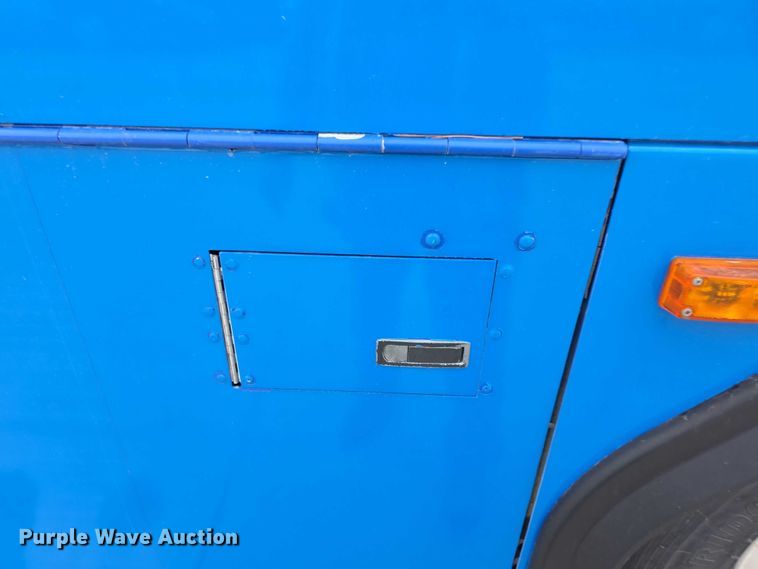 image for item FI0552 2006 Gillig  G29D102N4 coach bus