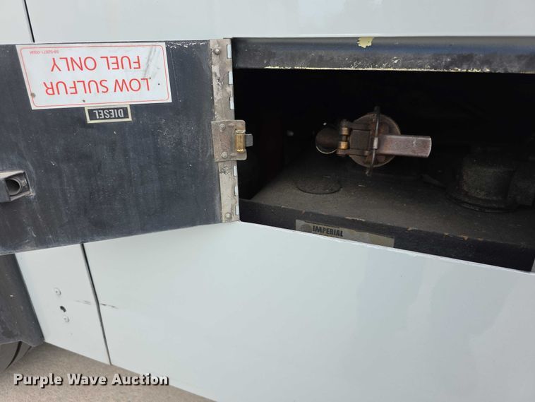 image for item FI0552 2006 Gillig  G29D102N4 coach bus