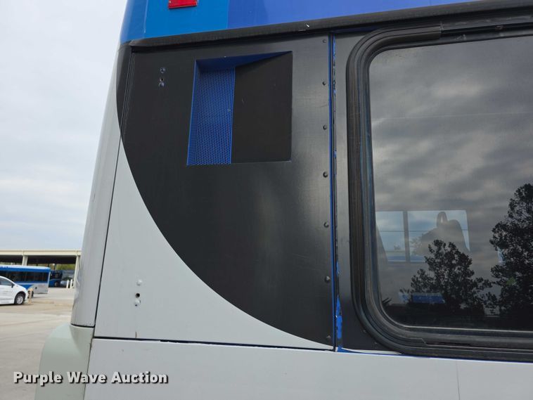 image for item FI0552 2006 Gillig  G29D102N4 coach bus