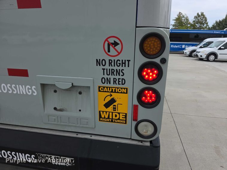 image for item FI0552 2006 Gillig  G29D102N4 coach bus