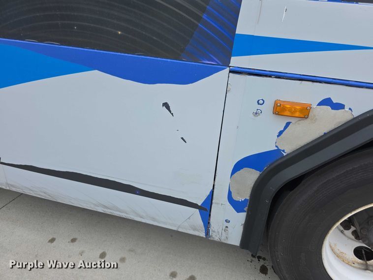 image for item FI0552 2006 Gillig  G29D102N4 coach bus