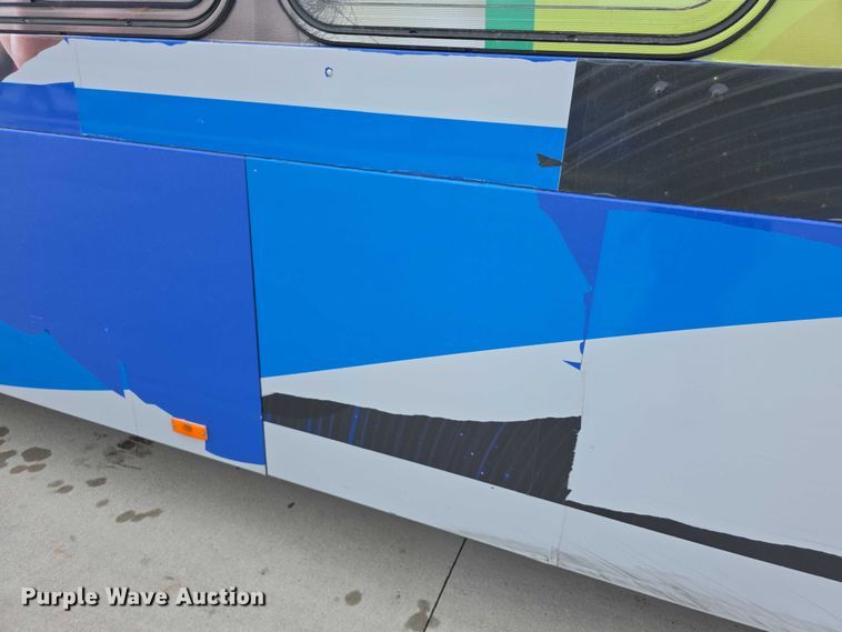 image for item FI0552 2006 Gillig  G29D102N4 coach bus