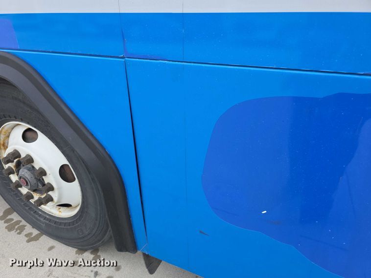 image for item FI0552 2006 Gillig  G29D102N4 coach bus