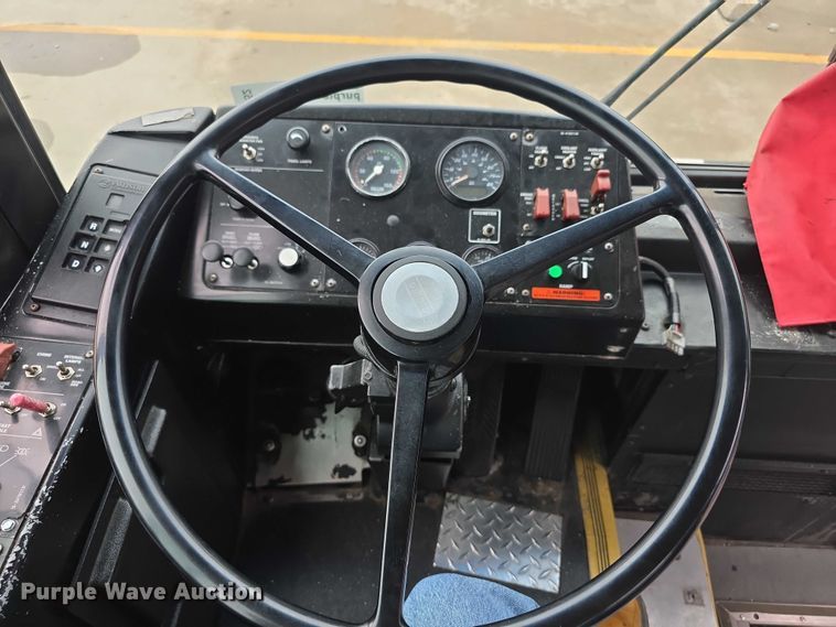 image for item FI0552 2006 Gillig  G29D102N4 coach bus