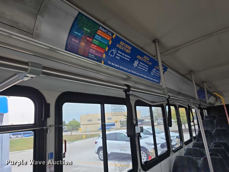 image for item FI0552 2006 Gillig  G29D102N4 coach bus