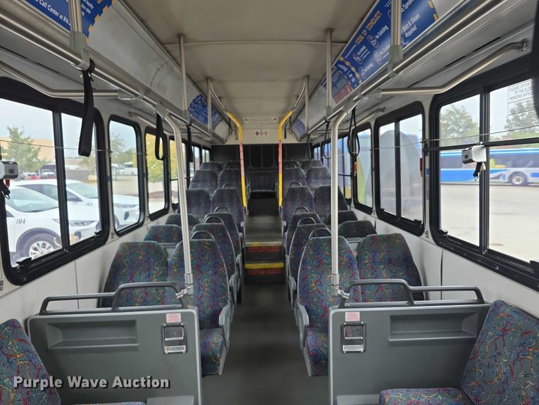 image for item FI0552 2006 Gillig  G29D102N4 coach bus