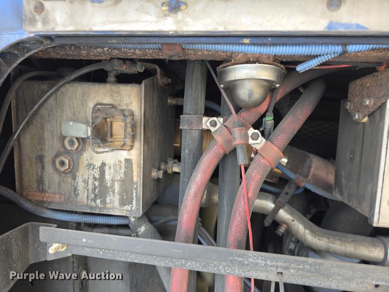 image for item FI0552 2006 Gillig  G29D102N4 coach bus