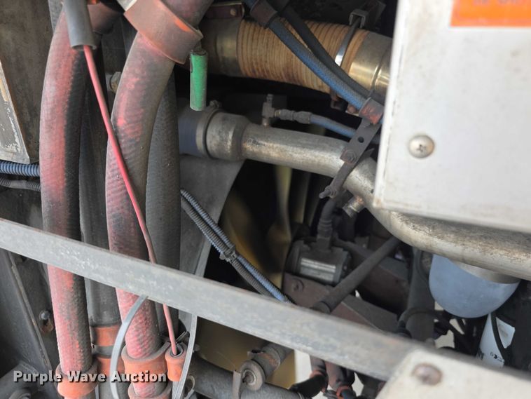 image for item FI0552 2006 Gillig  G29D102N4 coach bus