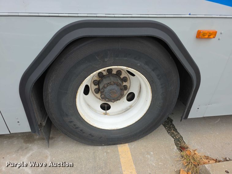 image for item FI0552 2006 Gillig  G29D102N4 coach bus