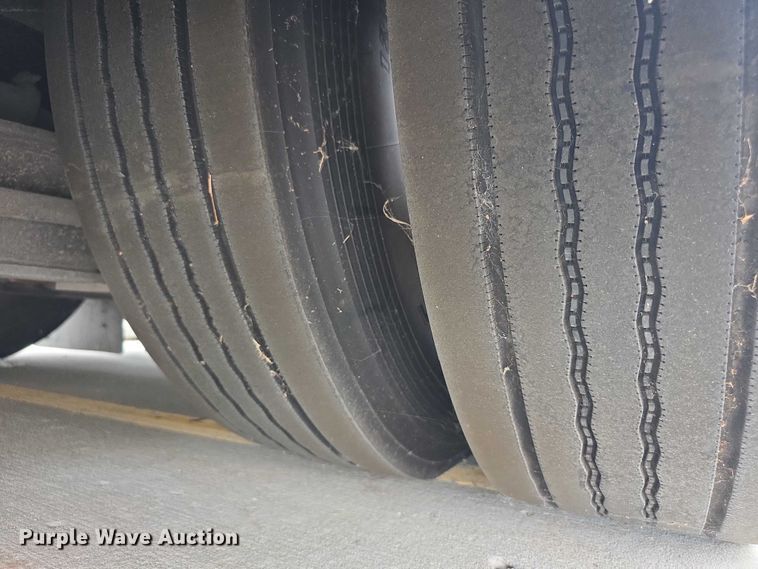 image for item FI0552 2006 Gillig  G29D102N4 coach bus