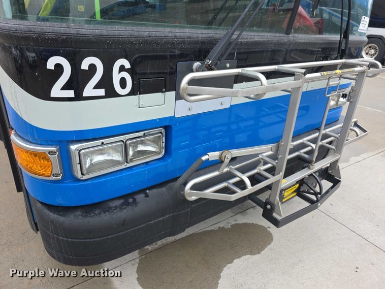 image for item FI0553 2011 Gillig  G27D102N4 shuttle bus