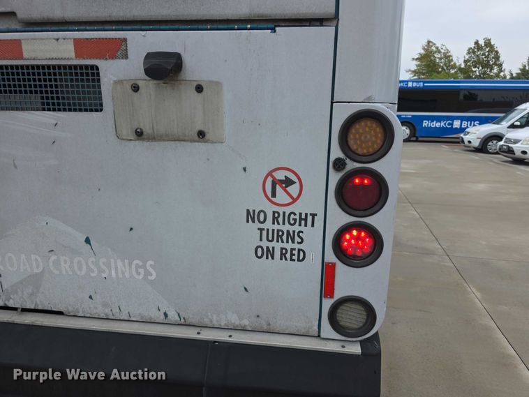 image for item FI0553 2011 Gillig  G27D102N4 shuttle bus